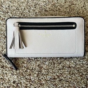 NWOT Kate Spade Beige and Black Leather Wallet